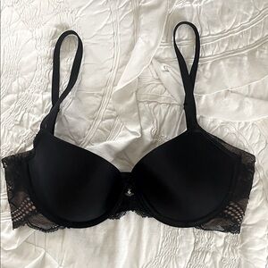 RARE Gorgeous Victoria’s Secret Lined Demi Size 32D Black/Nude with Embellishing